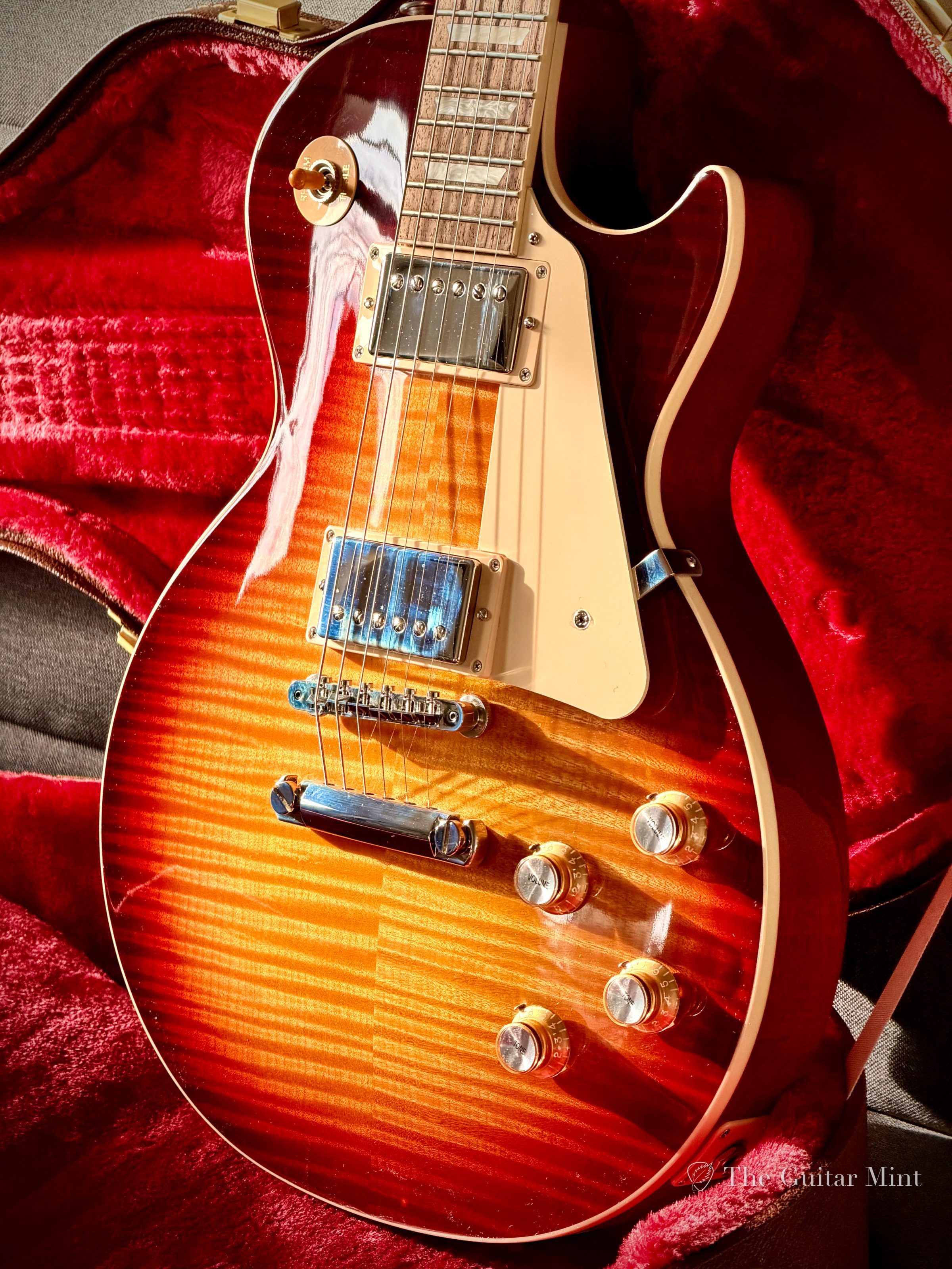 2024 - Gibson 60s Les Paul Standard, Custom Shop Top, Wildood Spec, Bourbon Burst, Mint