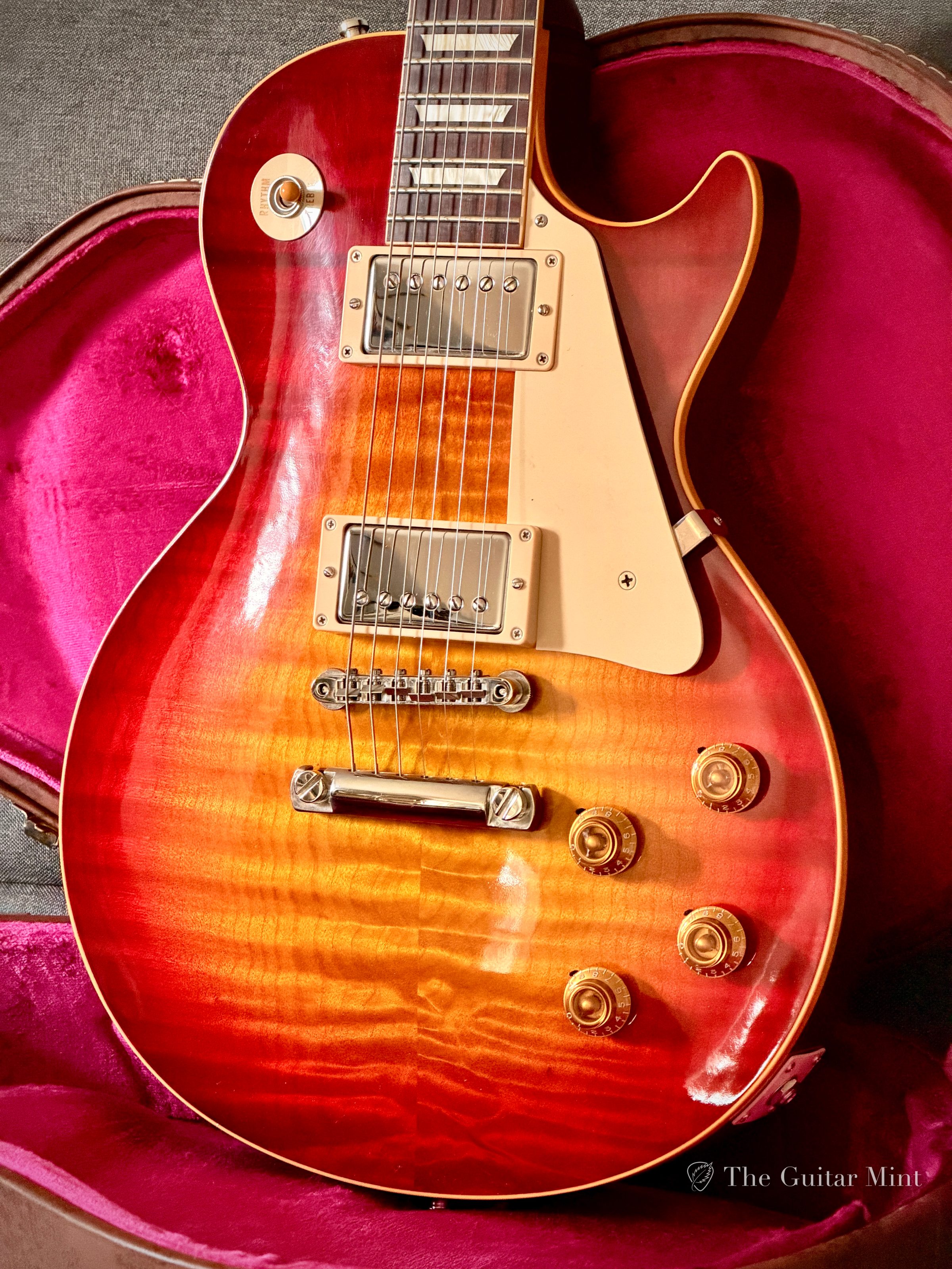 2007 - Gibson Custom Shop Les Paul R9, Quilt, Cherry Sunburst