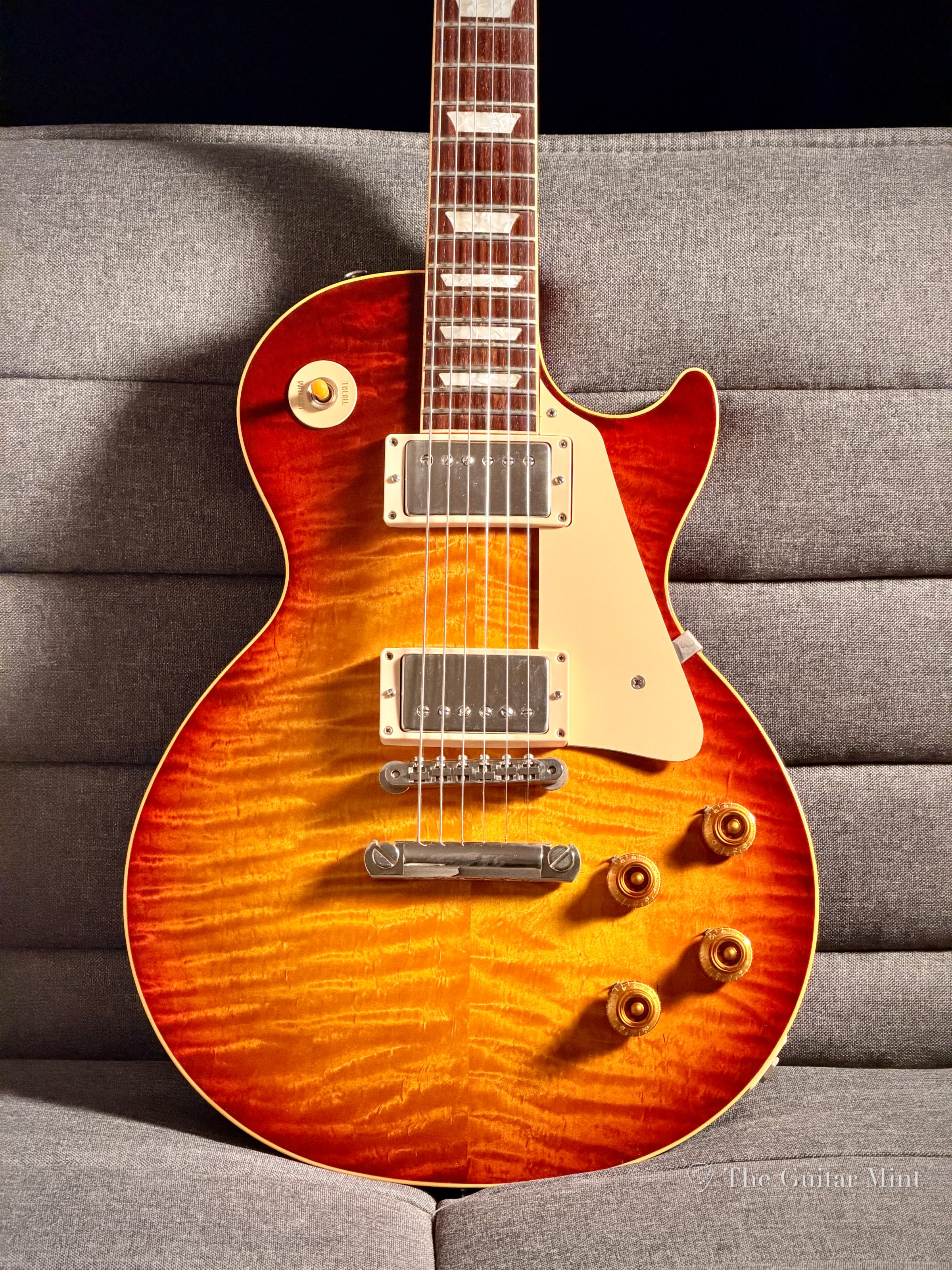 1994 - Gibson Custom Shop Les Paul R9 - Brock 2, Cherry Sunburst
