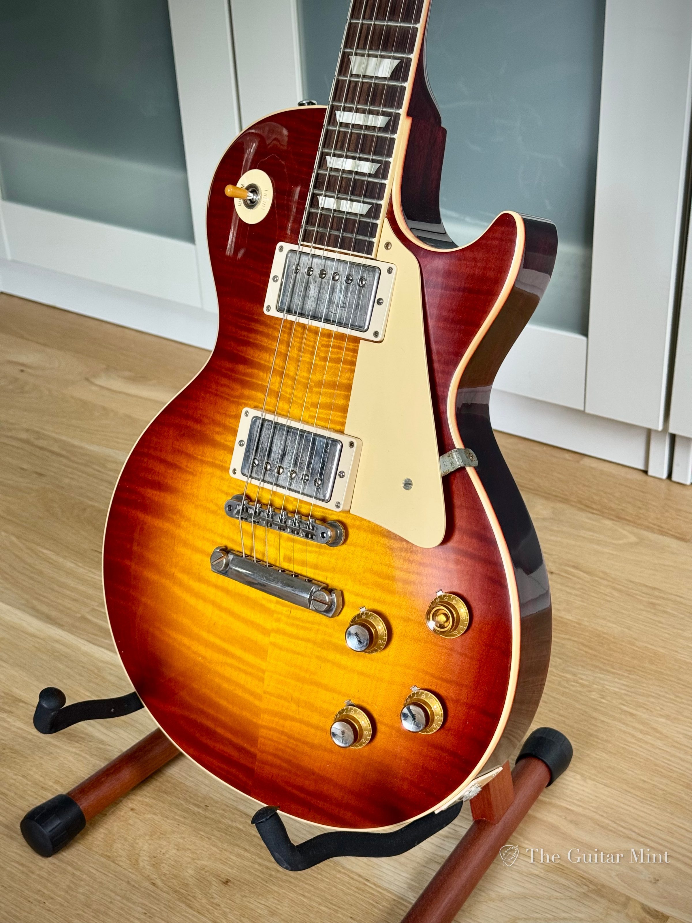 2020 - Gibson Custom Shop Les Paul R0, 60th Anniversary V3 neck, Cherry Sunburst, Mint