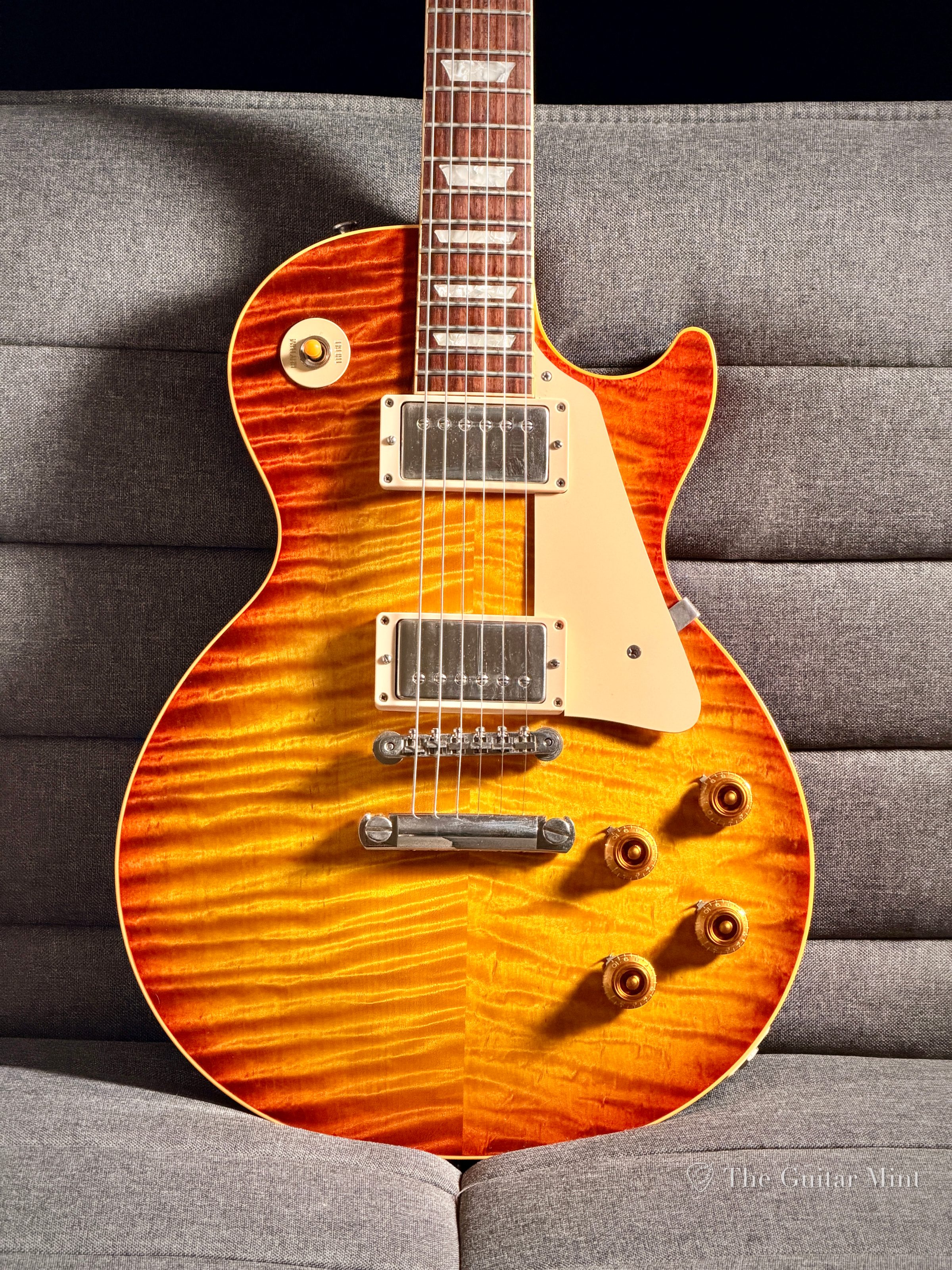 1994 - Gibson Custom Shop Les Paul R9 - Macallister, Cherry Sunburst